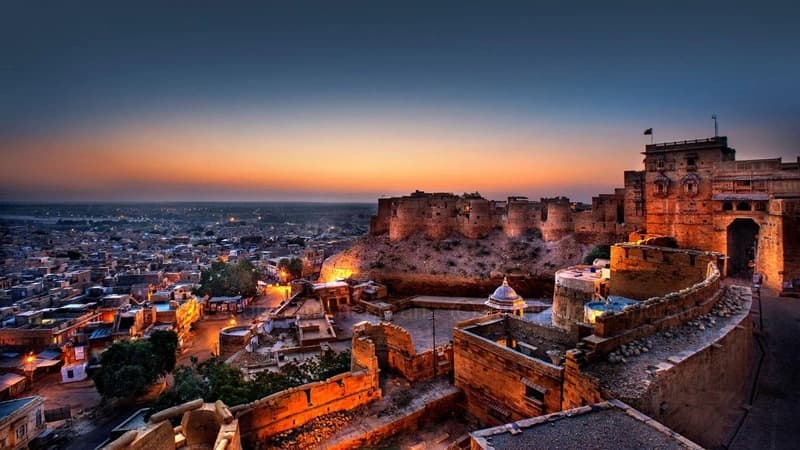 Jaisalmer, Rajasthan — Desert-camp sangeets, dune sunsets, winter gatherings.